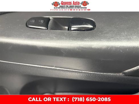 Used 2019 Nissan Sentra SR image 35