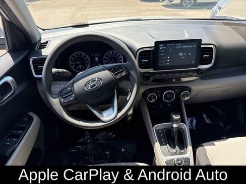 Used 2020 Hyundai Venue SEL FWD image 17