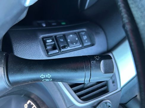 Used 2015 Nissan Sentra S image 19