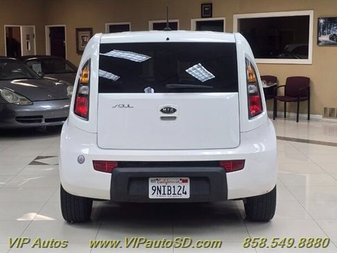 Used 2010 Kia Soul + FWD image 7
