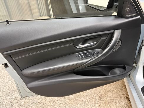 Used 2015 BMW M3 RWD image 17