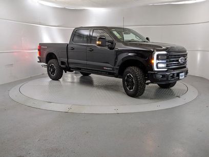 New 2025 Ford F350 Platinum w/ Tremor Off-Road Package