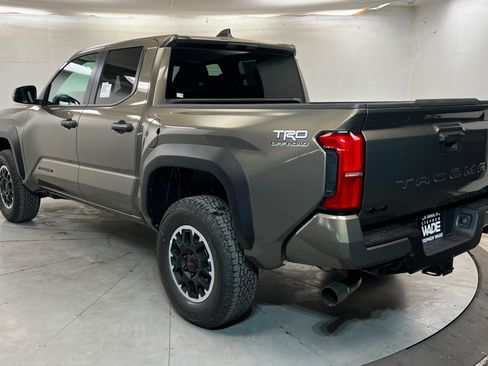 New 2026 Toyota Tacoma TRD Off-Road AWD/4WD image 3