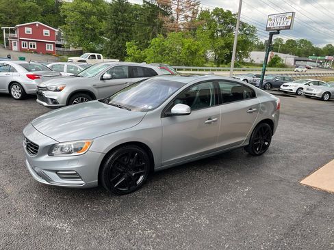 Used 2017 Volvo S60 T5 Dynamic w/ Vision Package AWD/4WD image 11