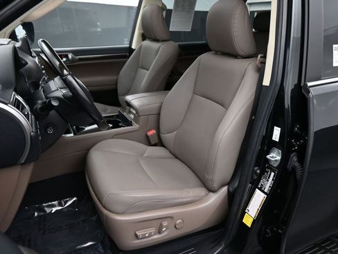 Used 2023 Lexus GX 460 Premium w/ Premium Package AWD/4WD image 17