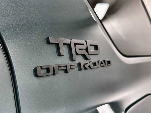 Certified 2025 Toyota 4Runner TRD Off-Road Premium image 28