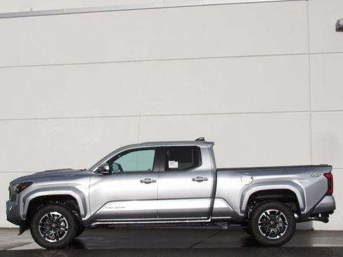 New 2026 Toyota Tacoma TRD Sport image 4