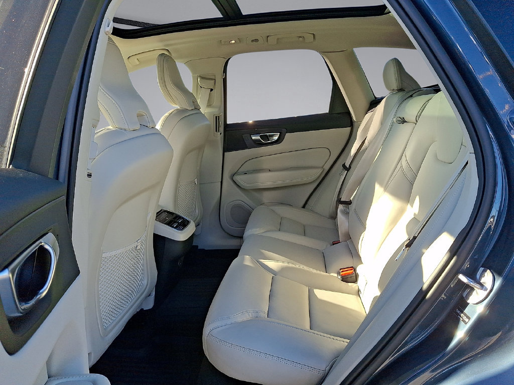 Certified 2026 Volvo XC60 B5 Ultra AWD/4WD image 26