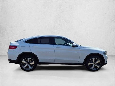 Used 2019 Mercedes-Benz GLC 300 4MATIC Coupe image 4