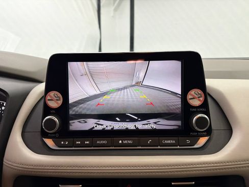 Used 2025 Nissan Rogue SV AWD/4WD image 30