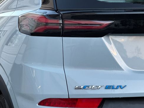 Used 2022 Chevrolet Bolt EUV LT image 26