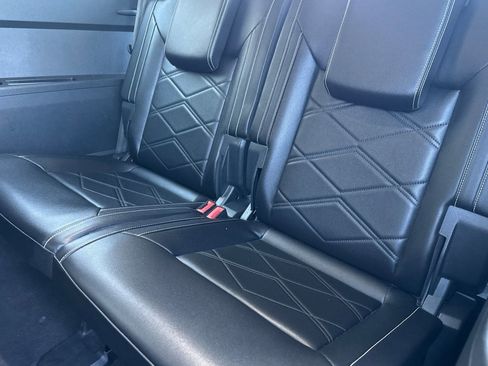 Used 2024 Volkswagen Atlas SE image 33