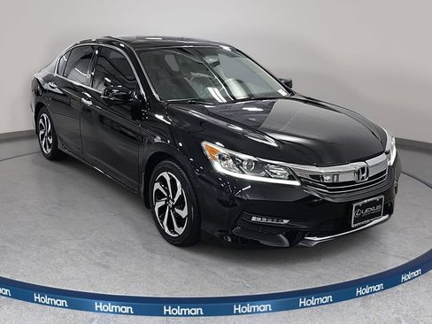 Used 2017 Honda Accord EX-L image 4