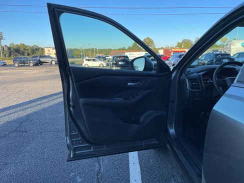 New 2026 Nissan Rogue SV image 8