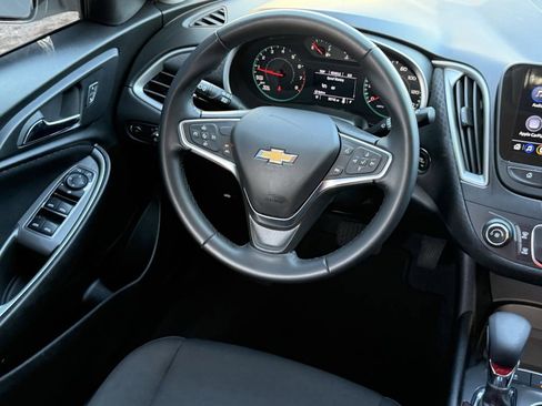Used 2024 Chevrolet Malibu RS FWD image 12