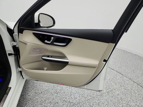 Used 2024 Mercedes-Benz C 300 Sedan image 21
