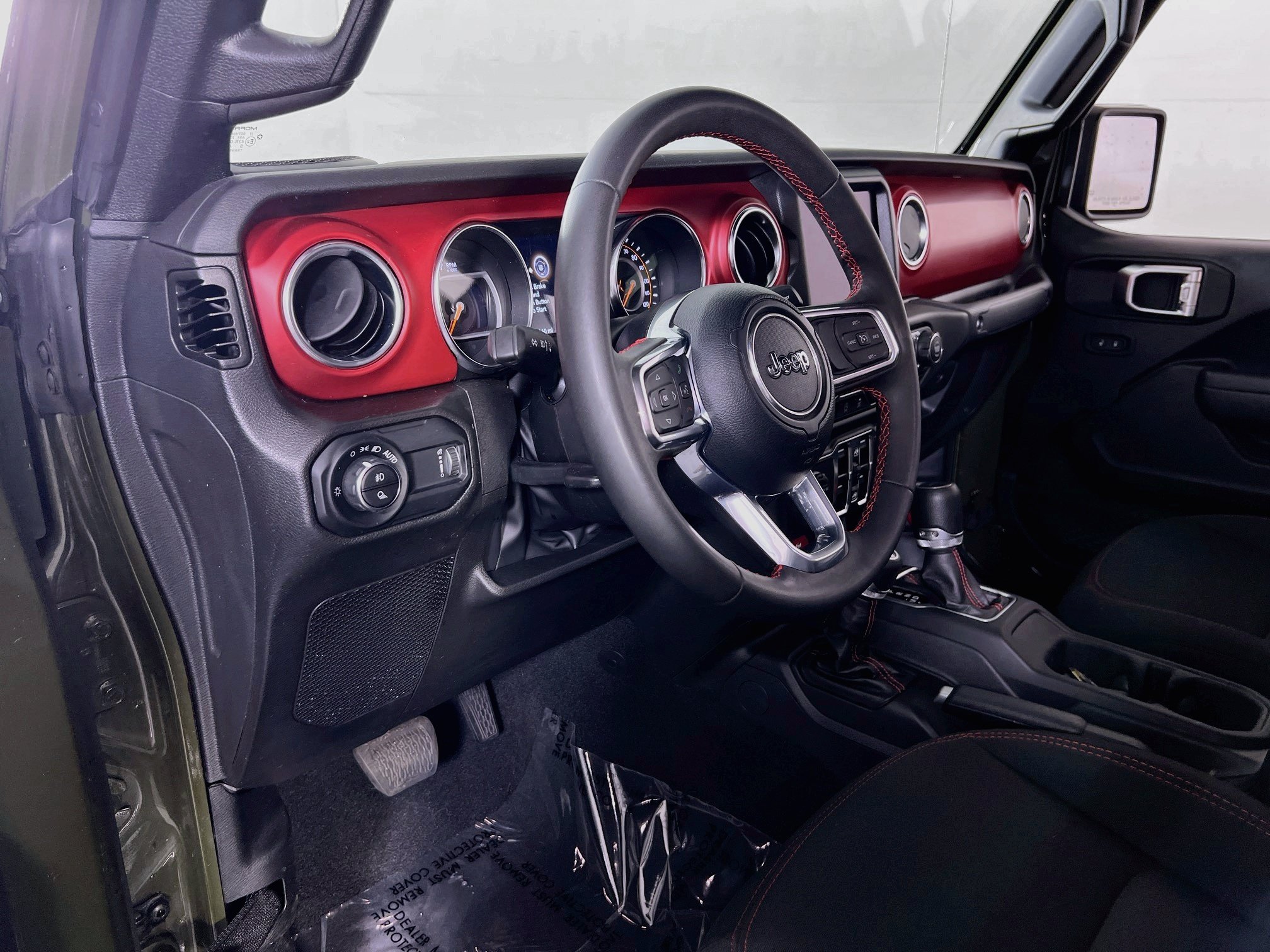 Used 2023 Jeep Gladiator Rubicon w/ Trailer Tow Package AWD/4WD image 9