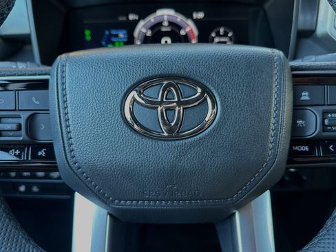 New 2025 Toyota Tundra Platinum image 24