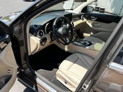 Used 2016 Mercedes-Benz GLC 300 4MATIC w/ Multimedia Package image 13