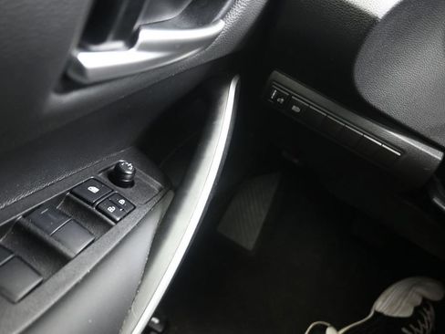 Used 2025 Toyota Corolla SE FWD image 8