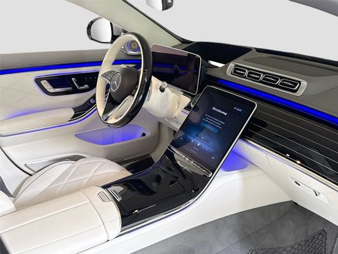 Used 2024 Mercedes-Benz Maybach S 580 4MATIC image 39