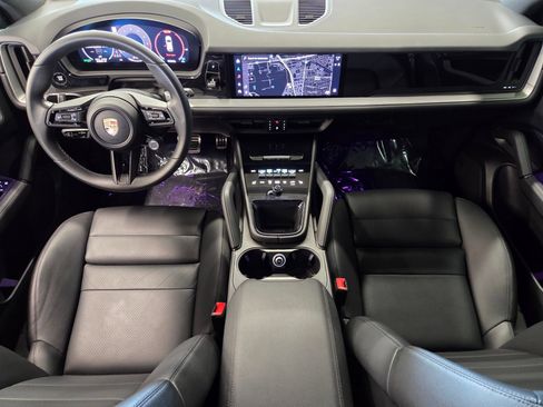 Certified 2024 Porsche Cayenne S AWD/4WD image 13