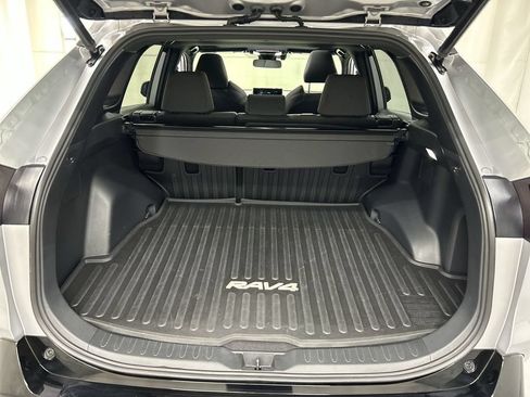 Used 2023 Toyota RAV4 Prime SE AWD/4WD image 22