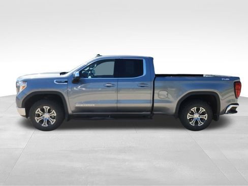 Used 2022 GMC Sierra 1500 SLE w/ X31 Off-Road Package AWD/4WD image 2