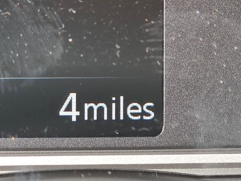 New 2025 Nissan Versa SR image 25