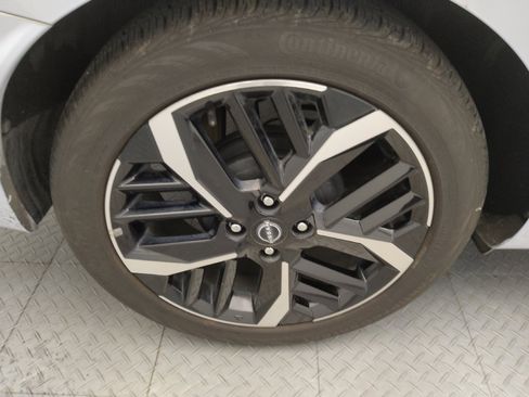 Used 2023 Nissan Versa SR w/ Trunk Package FWD image 31