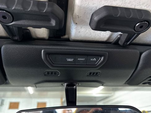 Used 2022 Jeep Wrangler Unlimited Sport AWD/4WD image 29