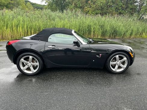 Used 2006 Pontiac Solstice Convertible w/ Power Package RWD image 6