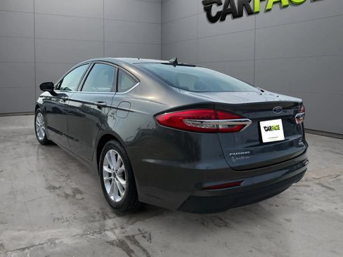 Used 2019 Ford Fusion SE FWD image 9