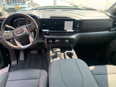 Used 2023 GMC Sierra 1500 SLT w/ SLT Premium Package AWD/4WD image 10