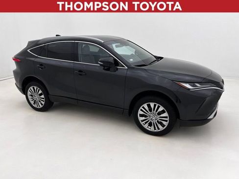 Used 2024 Toyota Venza XLE AWD/4WD image 1