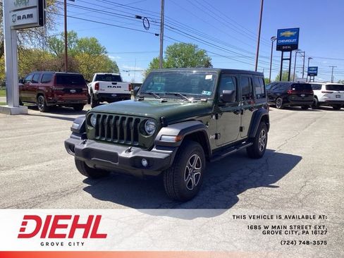 Used 2021 Jeep Wrangler Unlimited Sport AWD/4WD image 3