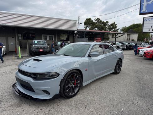 Used 2022 Dodge Charger Scat Pack w/ Plus Group image 2