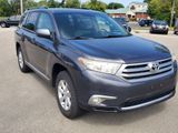 Used 2013 Toyota Highlander Plus image 2