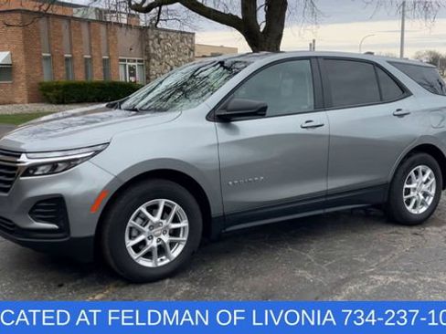 Certified 2024 Chevrolet Equinox LS w/ LS Convenience Package FWD image 4