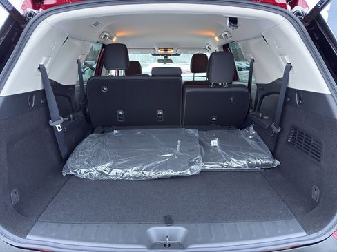 New 2026 Nissan Pathfinder SV image 35