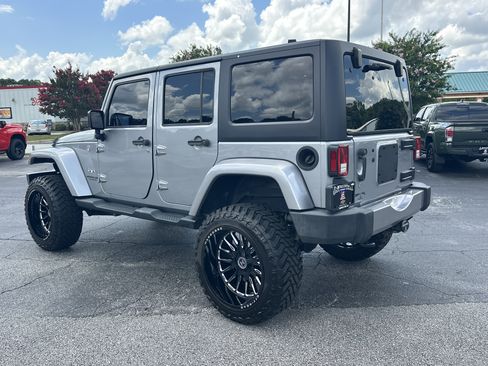 Used 2016 Jeep Wrangler Unlimited Sahara w/ Trailer Tow Group AWD/4WD image 6