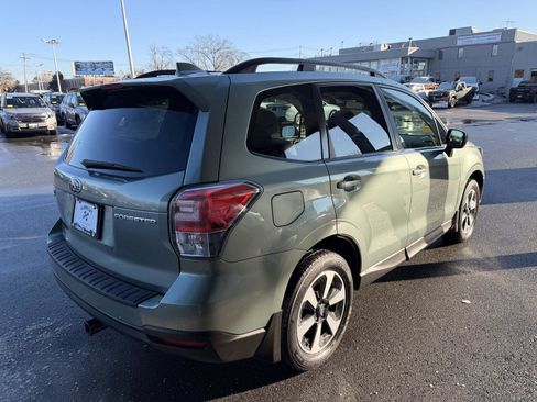 Used 2018 Subaru Forester 2.5i Premium w/ All-Weather Package image 5