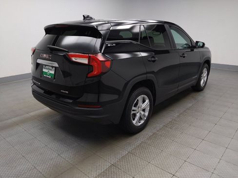 Used 2024 GMC Terrain SLE AWD/4WD image 9