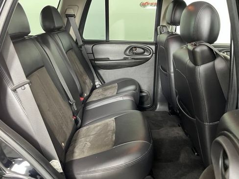 Used 2008 Chevrolet TrailBlazer SS w/ Sun And 6-Disc Cd Package AWD/4WD image 29
