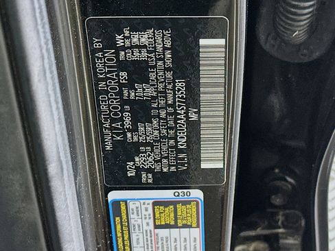 Used 2025 Kia Seltos S FWD image 12