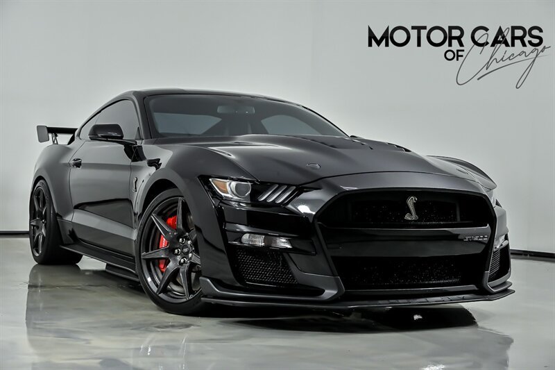 Used 2021 Ford Mustang Shelby GT500 w/ Carbon Fiber Track Pack RWD image 1