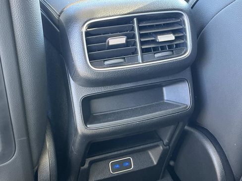 Used 2025 Mercedes-Benz GLE 350 4MATIC image 15