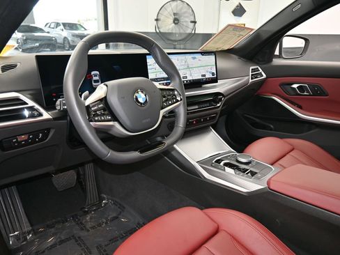 Used 2025 BMW 330i xDrive Sedan image 14