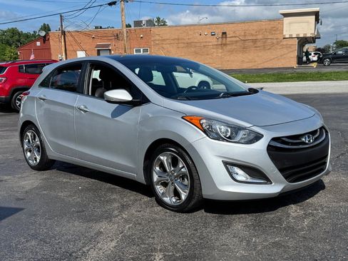 Used 2014 Hyundai Elantra GT w/ Option Group 03 FWD image 4