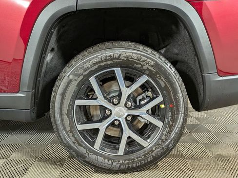New 2025 Jeep Grand Cherokee L Limited w/ Luxury Tech Group II AWD/4WD image 13